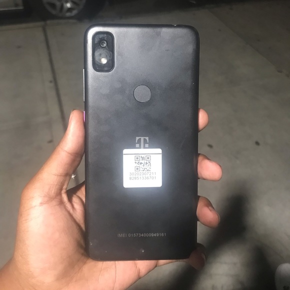 I’m currently trying to sell this unlocked brand new android phone. - Picture 2 of 4